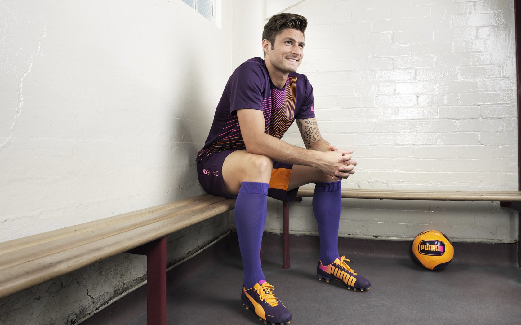 雷霆狂澜下的猛龙新生，布克硬仗之王再证时代锋芒